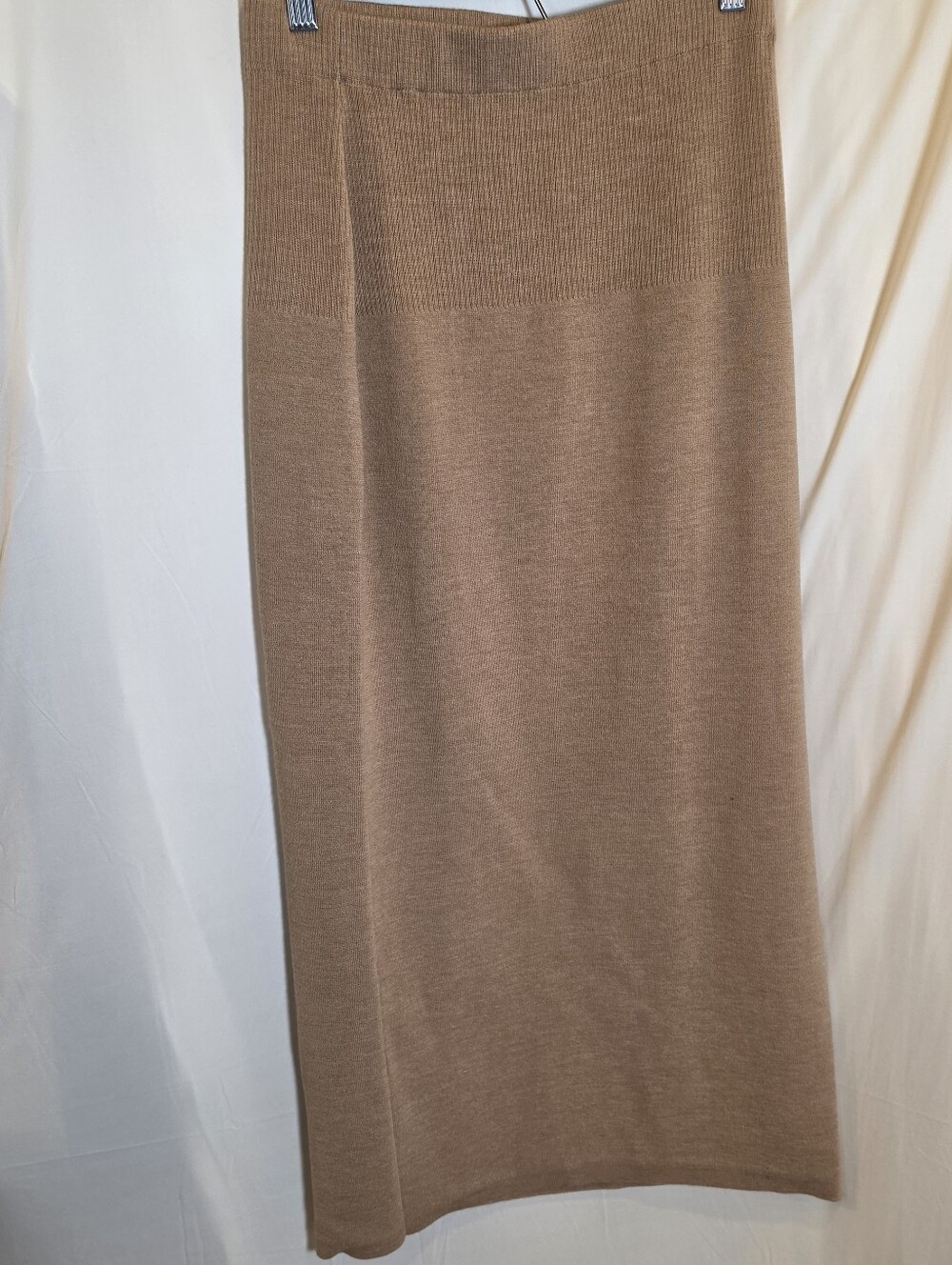 AMUR Ribbed Wool Knit Midi Skirt Beige Camel Slit Size M Sustainable Luxury - Picture 2 of 6